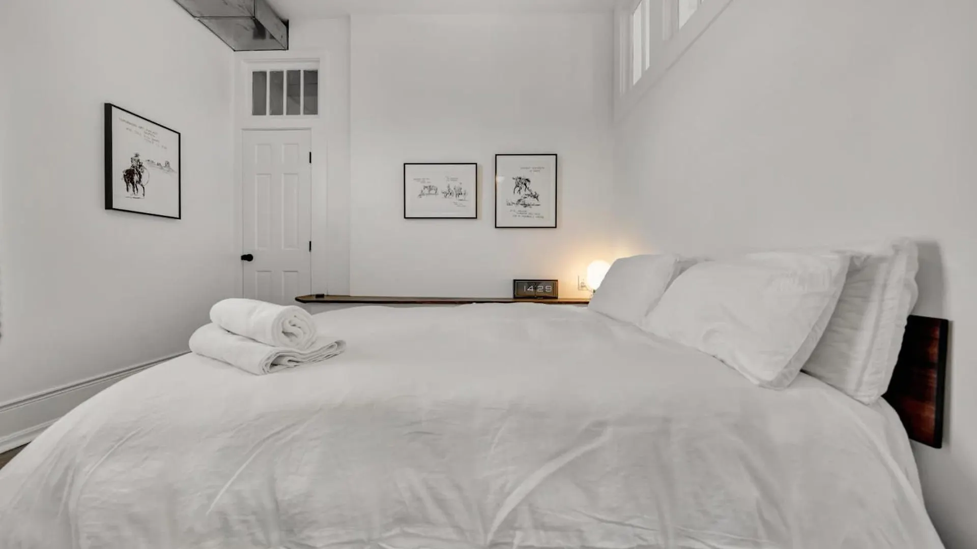 Charming Home Steps From Louisville Best Spots