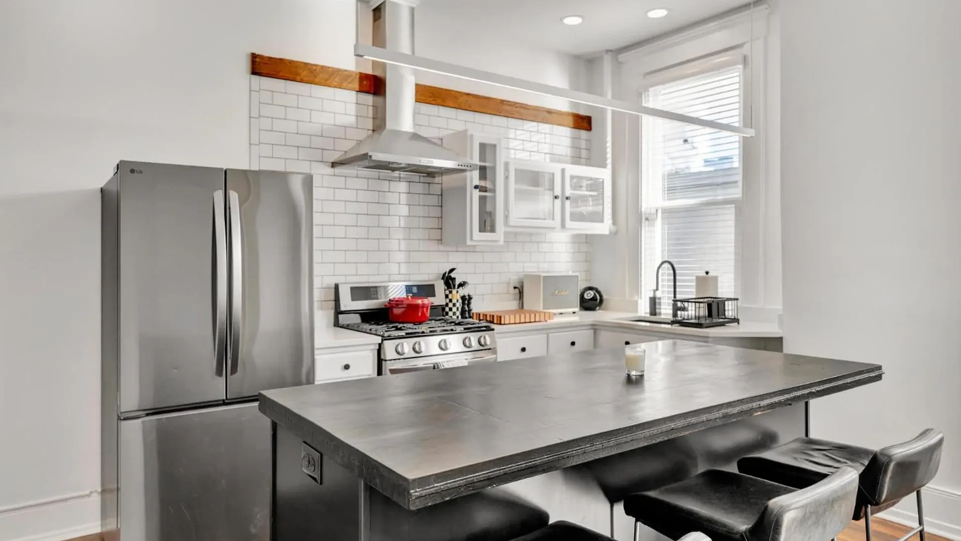 Charming Home Steps From Louisville Best Spots Daire